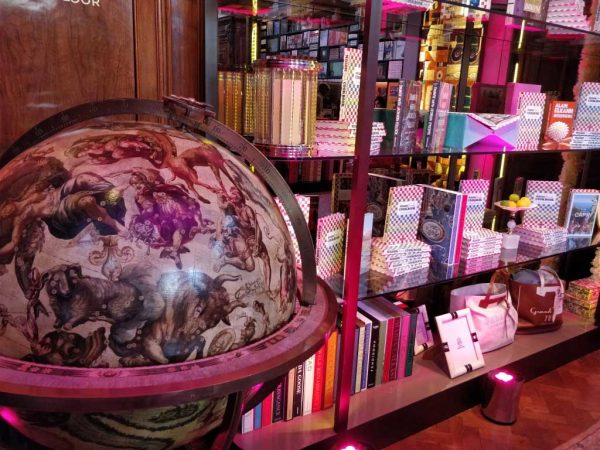 Maison Assouline Event Globe Lighting